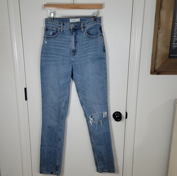 Abercrombie & Fitch 90's Slim Straight Ultra High Rise Curve Love Size 27/4L - Picture 1 of 11